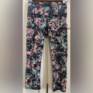 Lululemon Fast and Free HR Crop 19” inseam Floral Leggings Size 4